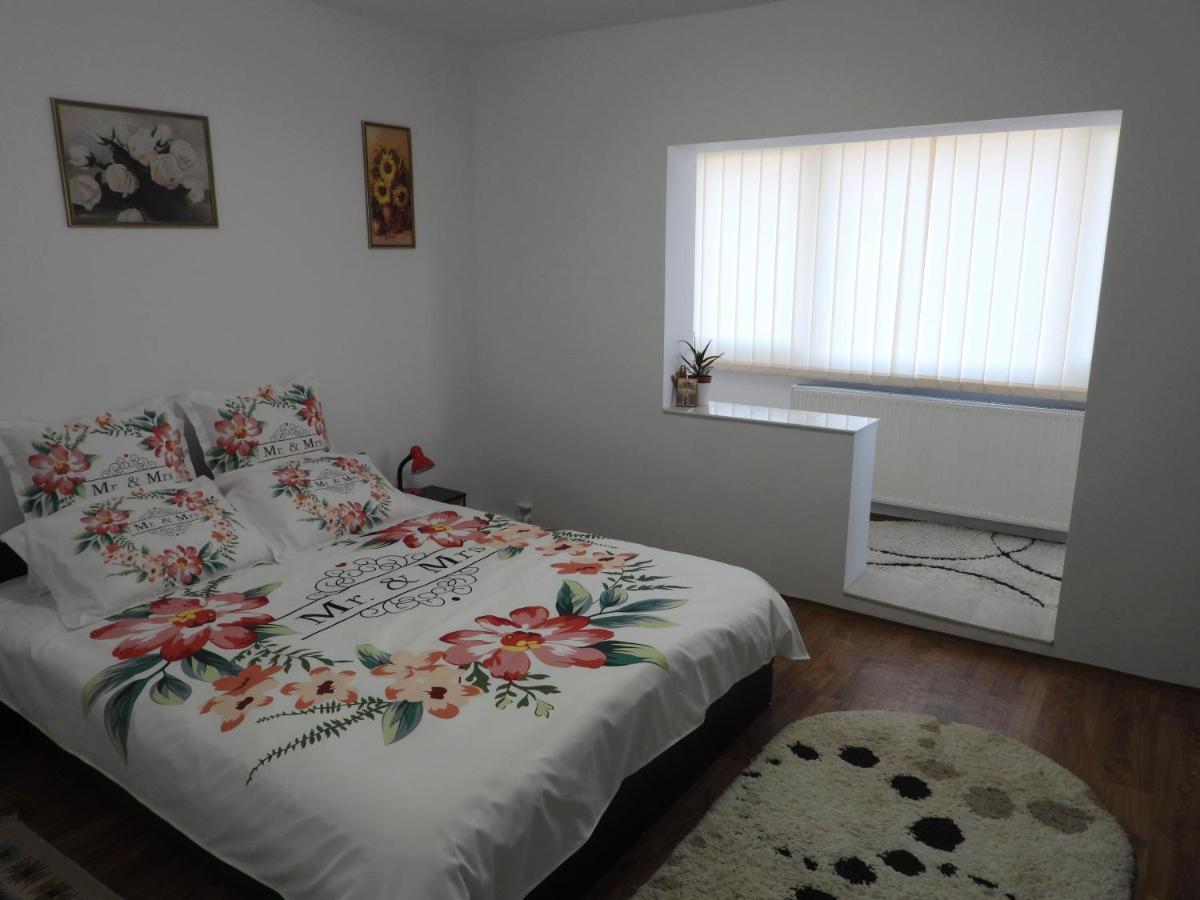 Simoliv Home Otopeni Exterior photo
